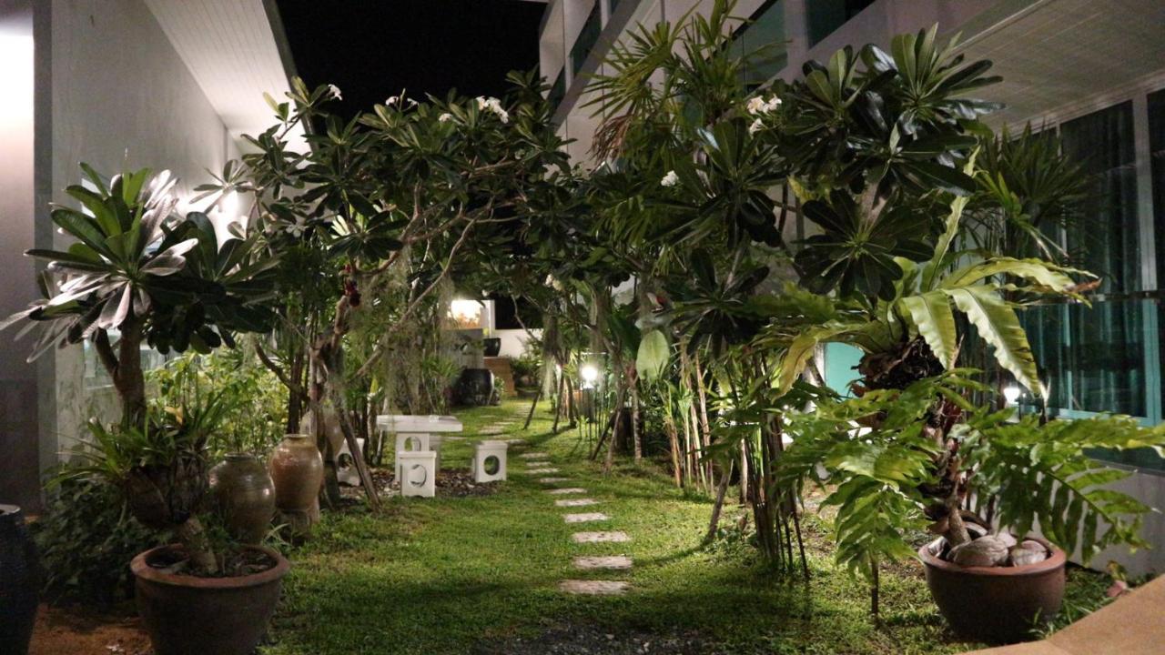 The Tree Samui Hotel Bophut Exterior photo