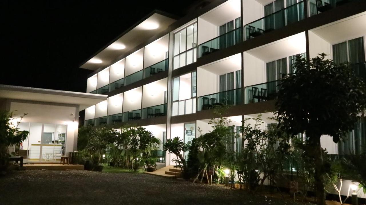 The Tree Samui Hotel Bophut Exterior photo